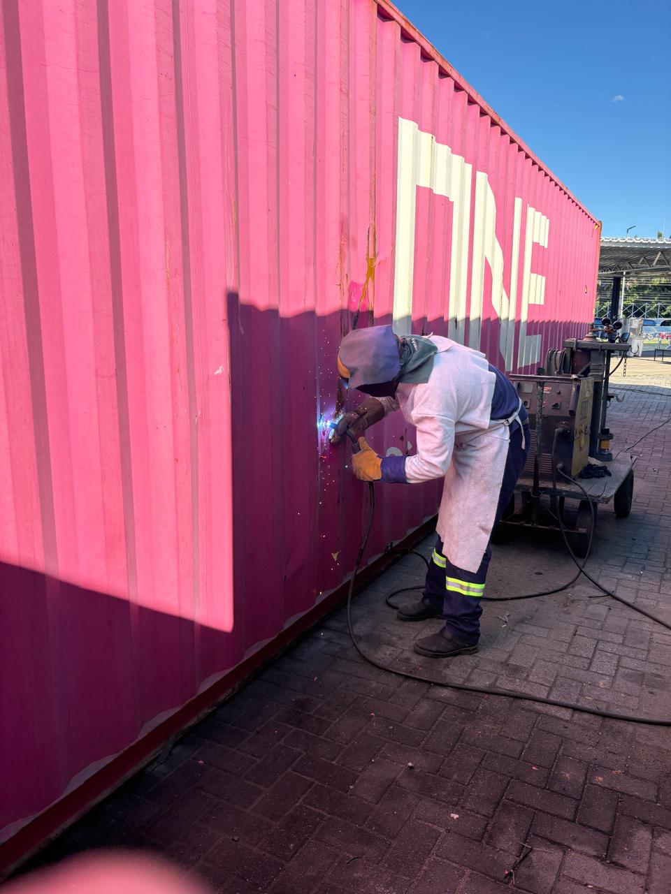Armazenagem de containers em terminal logístico